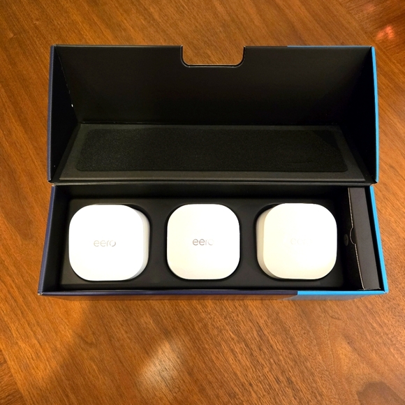 eero 6 Dual Bands Mesh WiFi System, 5000 Sq. Ft., Up To 500 Mbps - Picture 10 of 10